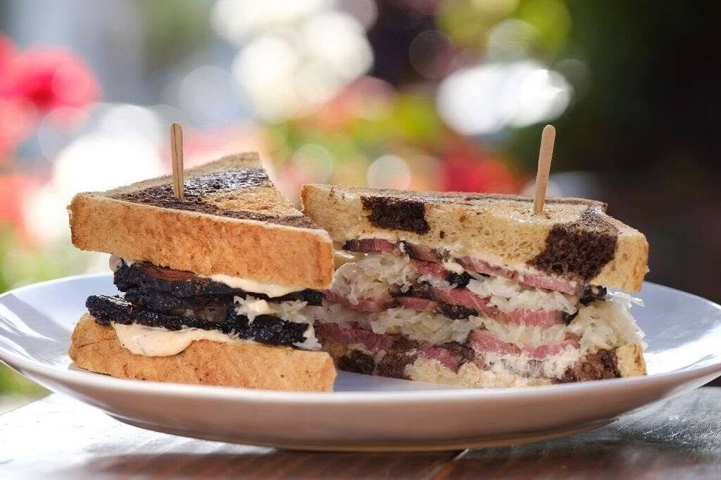 Pastrami reuben